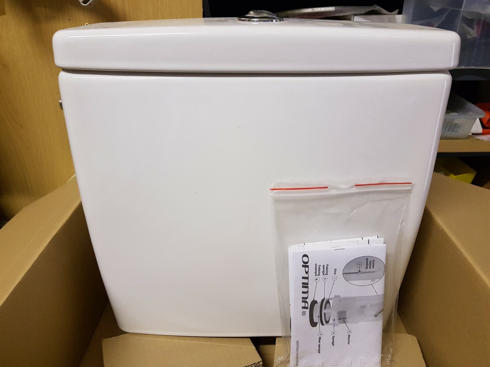 Villeroy & Boch Metro Toilet WC Cistern Only - 5E88 21 01
